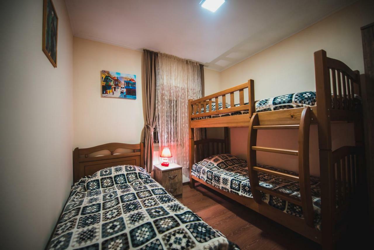 Cozy Apartment In Center Of Old Tbilisi ภายนอก รูปภาพ