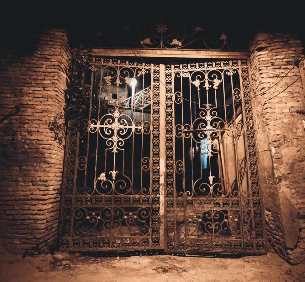 Cozy Apartment In Center Of Old Tbilisi ภายนอก รูปภาพ